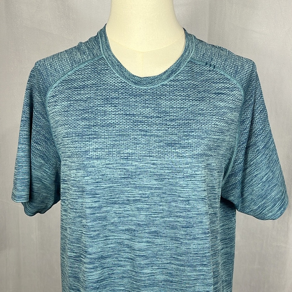 Lululemon Metal Vent Tech Short Sleeve in Heathered Teal Blue (1st Generation). - Picture 4 of 6